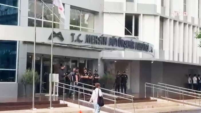 Mersin Büyükşehir Belediyesi, CHP'de kaldı