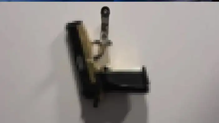 Okul tuvaletinden müdür yardımcısının silahı çıktı!