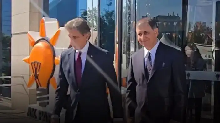 Cemil Tugay'ın AK Parti hamlesinin ardından ilk tepki, İzmir Büyükşehir Belediyesi'nde istifa dalgası