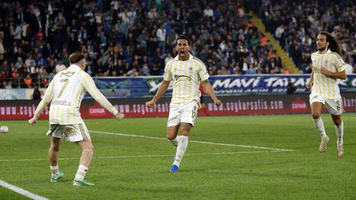 Fenerbahçe 3 puanı 3 golle aldı