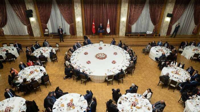 Genelgeler de durduramadı: Kamuda yeme, içme, konaklamaya 1,6 milyar lira