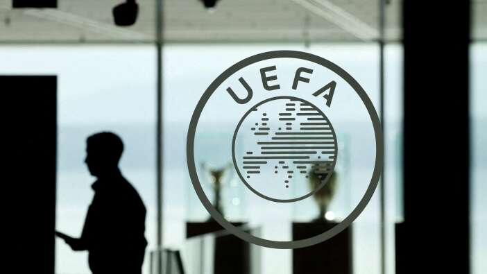UEFA'dan Fenerbahçe'ye ceza geldi