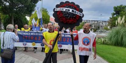 Eğitimcilerden ‘Öğretmenlik Meslek Kanunu’ protestosu