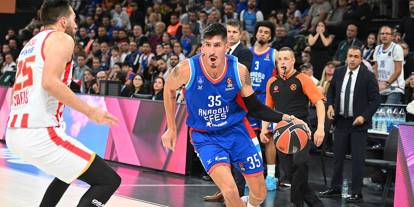 Anadolu Efes'ten Olympiakos karşısında müthiş geri dönüş!