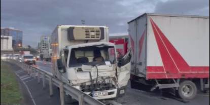 Bağcılar TEM otoyolunda zincirleme trafik kazası