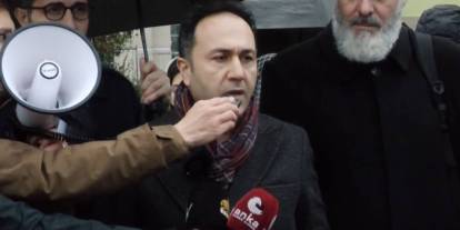 Cumhurbaşkanı Erdoğan’ı, protesto ettikleri için tutuklanan 9 kişinin tutukluluğuna itiraz