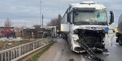 Okul servisi ile TIR çarpıştı: En az 26 yaralı