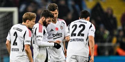 Beşiktaş'ta ayrılık rüzgarı: 7 futbolcunun bileti kesildi