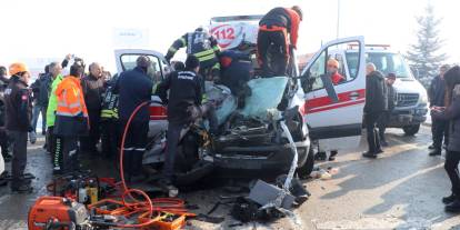 Erzurum'da ambulanslar kazaya karıştı: 8 yaralı