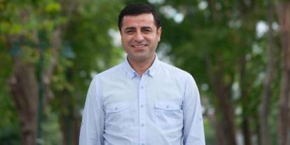 Selahattin Demirtaş'tan Öcalan'a toplumsal barış desteği: 'Kürtlerin çoğunun yönü de yüzü de Türkiye'ye dönüktür'