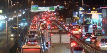 İstanbul'da 'yağmur' trafiği: Yoğunluk yüzde 80'i gördü