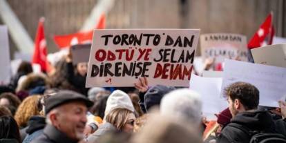 Kanada’nın en büyük şehri Toronto’da İmamoğlu protestoları