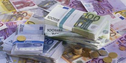 Kurda artış sürüyor: Euro 44 lirayı geçti