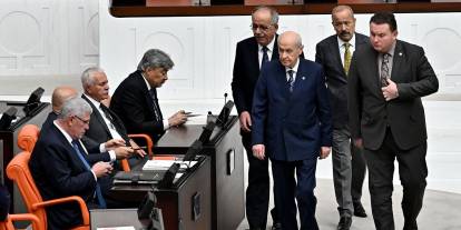 Meclis'ten kulis: Bahçeli'nin komisyon önerisinden AKP'lilerin haberi yoktu