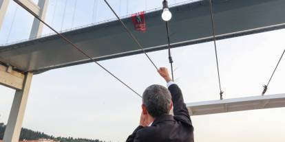 Suat Özçağdaş'tan pankart açıklaması: Bu CHP'nin yasalara saygı duymayan tüm kamu görevlilerine cevabıdır