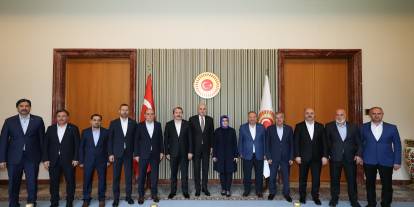 Kamuda emekçiler zam beklerken Memur-Sen: Anayasaya ailenin korunması girsin