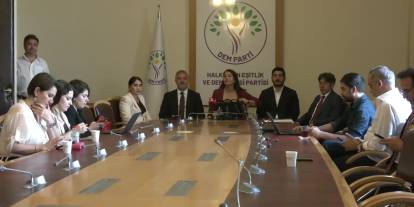 DEM Partili Ayan'dan Bakan Tunç'a: "Vaatlerin hangisi 10. Yargı Paketi'nde yer aldı? Toplumsal barış bu paketin neresinde?''
