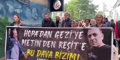 Öğretmen Metin Lokumcu katledişinin 14. yılında Hopa'da yapılan yürüyüşle anıldı