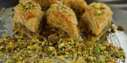 Şefler Tartıştı: Fıstıklı mı Cevizli mi Baklava Daha Lezzetli? İşte Cevap!
