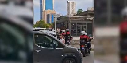 Kadıköy'de bir lojistik firmasında İsrail eylemi: 5 kişi gözaltına alındı
