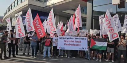 Devrim Hareketi'nden İsrail Büyükelçiliği önünde protesto