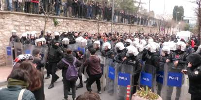 19 Mart eylemlerinde Beyazıt'ta polis barikatını aşan 8 kişi beraat etti