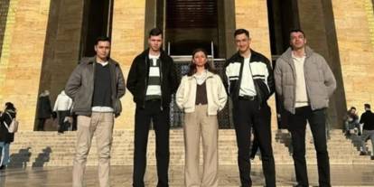 Teğmenlerle fotoğraf çektiren Harbiyelilerle ilgili karar