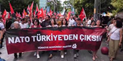 TKP'den 'NATO Türkiye'den çıksın' eylemi