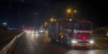 İstanbul İtfaiyesi, İzmir'e destek için 11 araç ve 38 personel gönderdi