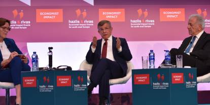 Davutoğlu Atina'dan seslendi: Gazze insani bir krizdir, sadece Filistin-İsrail meselesi değil