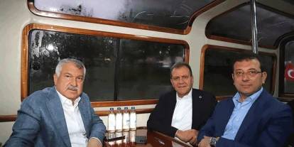 Başkan Vahap Seçer: Demokrasimiz ciddi bir tehdit altında
