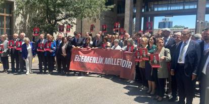 CHP’li vekillerden Adalet Bakanlığı’na yürüyüş: “Tutuklanan başkanlar aramızda!