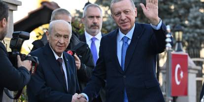 Bahçeli’den silah bırakma sonrası yoğun diplomasi: Erdoğan'ı da aradı