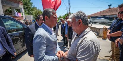 Özgür Özel, şehit Piyade Teğmen Furkan Sert’in Malatya’da yaşayan ailesini ziyaret etti