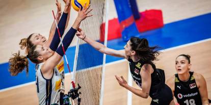 Filenin Sultanları nefes kesen maçta İtalya'ya 3-2 yenildi
