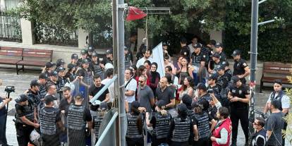 TKP'nin NATO eyleminde 17 kişi gözaltında: 'Füze maketi'ne el konuldu