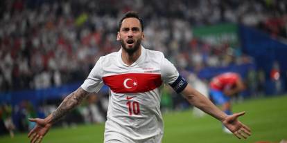 Hakan Çalhanoğlu için Galatasaray devreye girmeye hazırlanıyordu, Fenerbahçe sürprizi patlattı