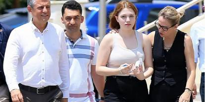 Sınava birlikte gitmişlerdi: Özel'den Nehir Zeyrek paylaşımı