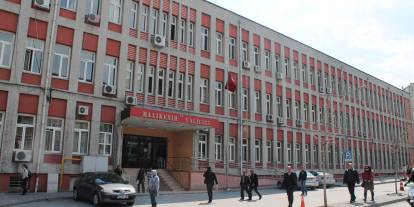 Balıkesir'deki deprem sonrası yaz okulları tatil edildi, hamile ve engelli personele 1 gün idari izin verildi