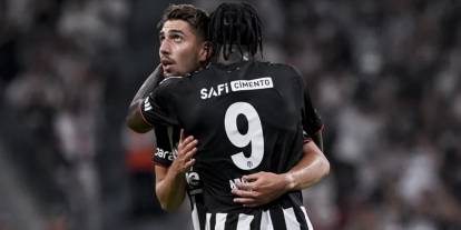 Beşiktaş geriden geldi, play-off biletini kaptı