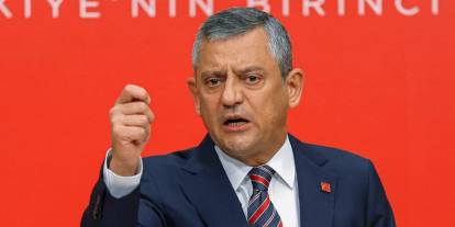 CHP lideri Özgür Özel'den Beyoğlu operasyonuna tepki: ‘Devlet içindeki çetelere sesleniyorum’