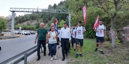 Adana'dan Silivri'ye 'özgürlük' için yürüyen CHP'li gençler Pozantı'ya ulaştı