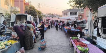 Pazara giden Osmaniyeli vatandaş: "Ben dökülenleri topluyorum param ile alamıyorum"
