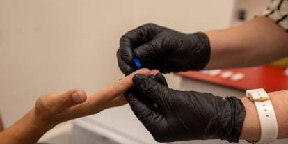 İzmir'de cinsel yolla bulaşan hastalıklar için ücretsiz ve gizli test hizmeti