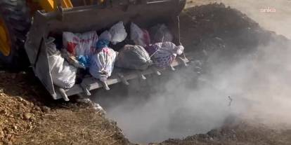 Hakkâri’de kuş gribi şüphesiyle toplanan hayvanlar canlı canlı gömüldü!