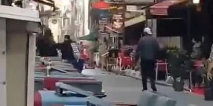 İstiklal Caddesi’nde silahlı esnaf kavgası: İki yaralı
