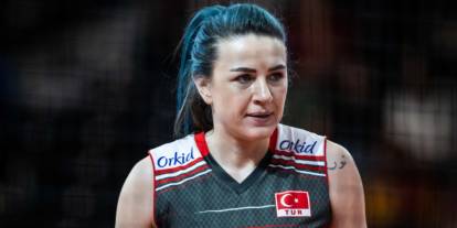 Acun Ilıcalı voleybol efsanesini ikna etti! 'Mavi Şimşek' Survivor yolcusu