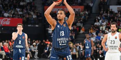 Anadolu Efes, Real Madrid'e diş geçiremedi