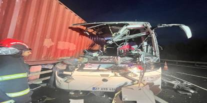 Osmaniye’de yolcu otobüsü TIR’a çarptı: 6 ölü, 11 yaralı