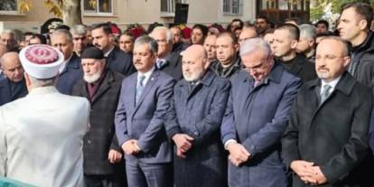 AKP içindeki gerilim cenazeye böyle yansıdı